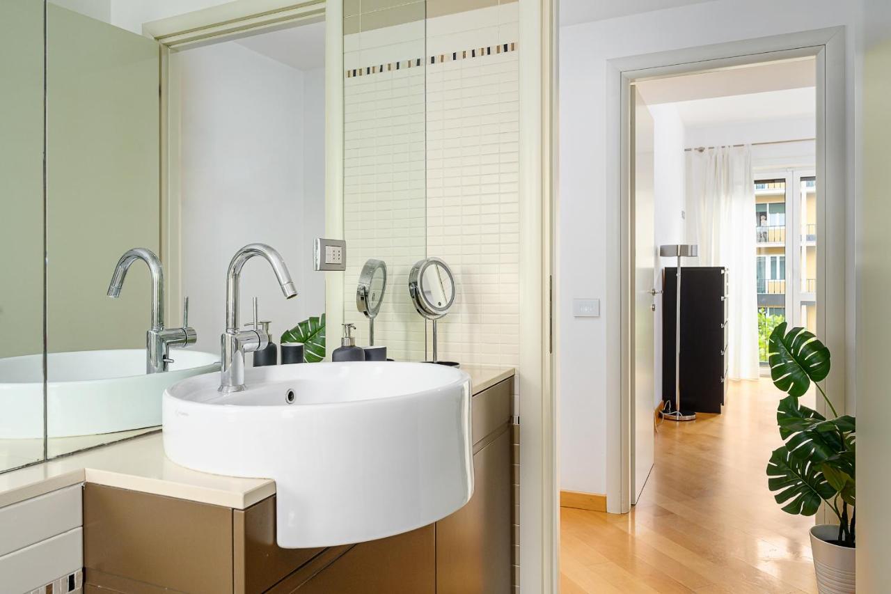 Stylish Condo Garibaldi Sempione 85M2 - Self Check-In Milan Luaran gambar